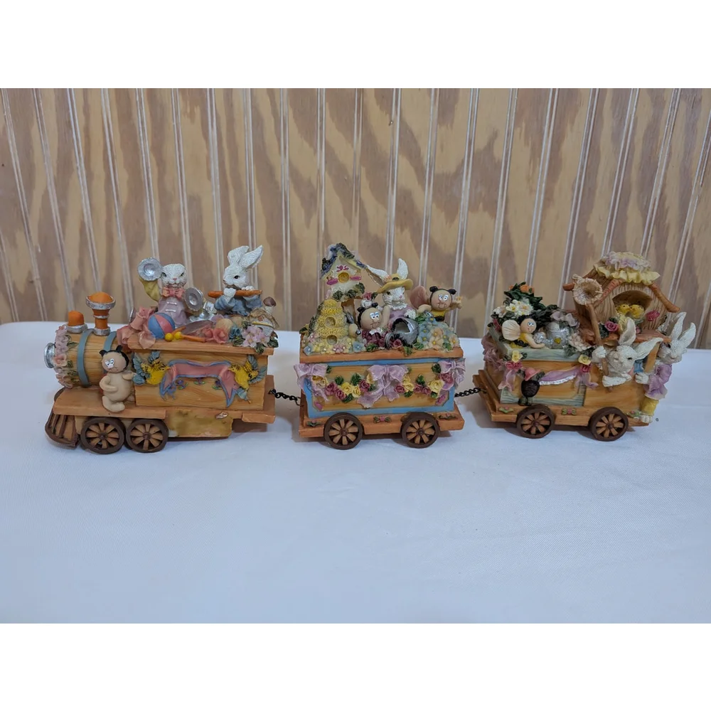 Vintage Easter Bunny Themed Figurine Train w/ Connecting Cars (set of 3)